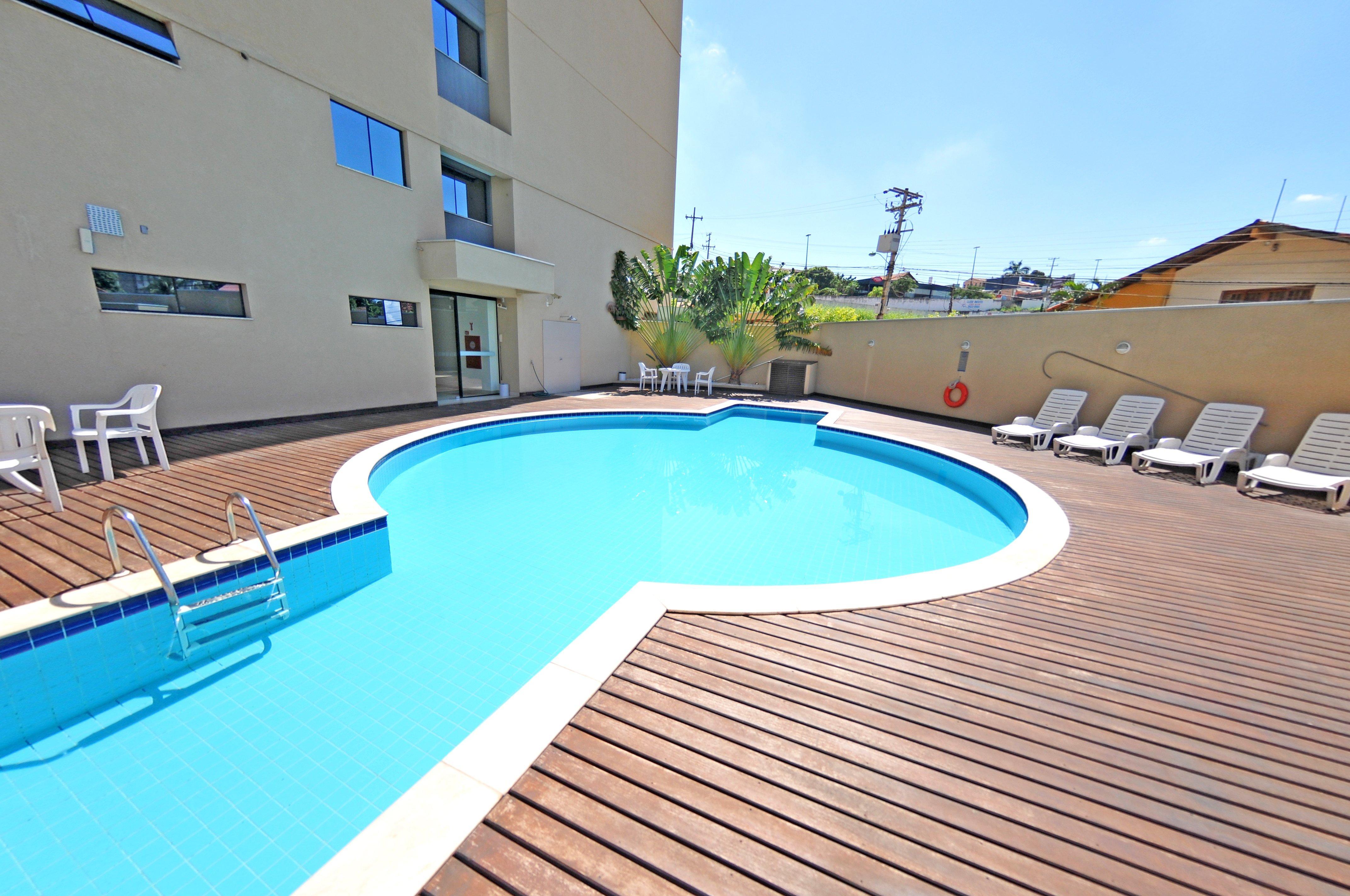 ฮอลิเดย์ อินน์ เอ็กซ์เพรส กูยาบา ภายนอก รูปภาพ Swimming pool