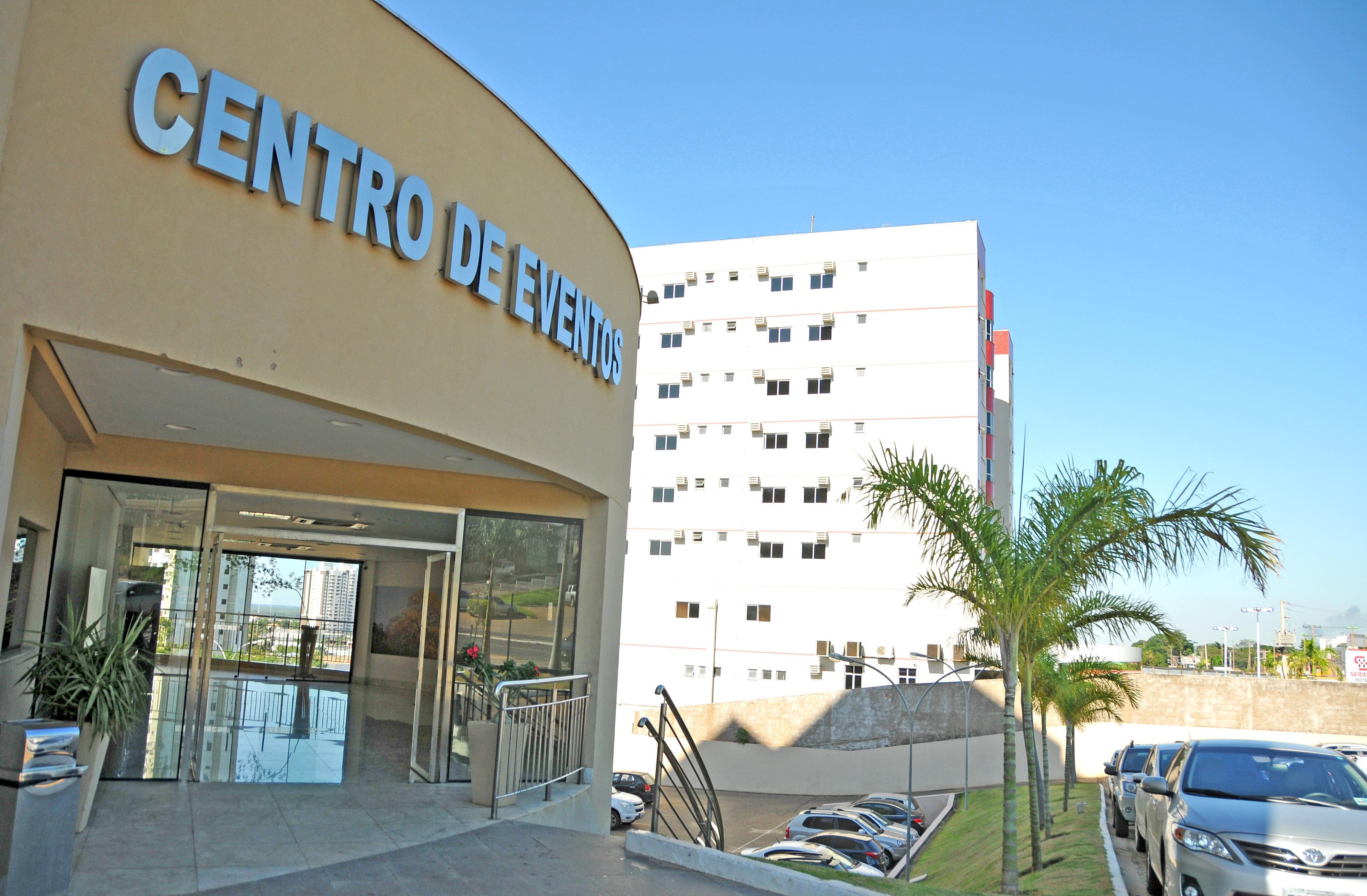 ฮอลิเดย์ อินน์ เอ็กซ์เพรส กูยาบา ภายนอก รูปภาพ Centro de Eventos