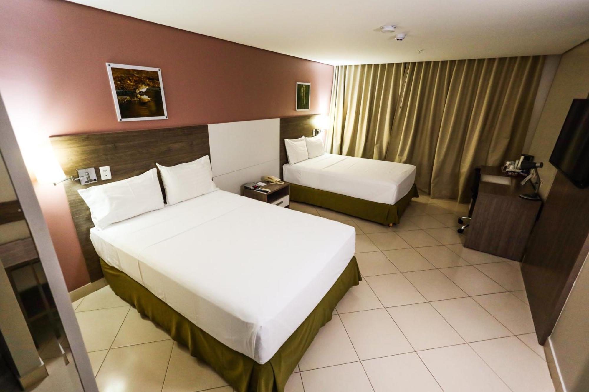 ฮอลิเดย์ อินน์ เอ็กซ์เพรส กูยาบา ภายนอก รูปภาพ Standard room