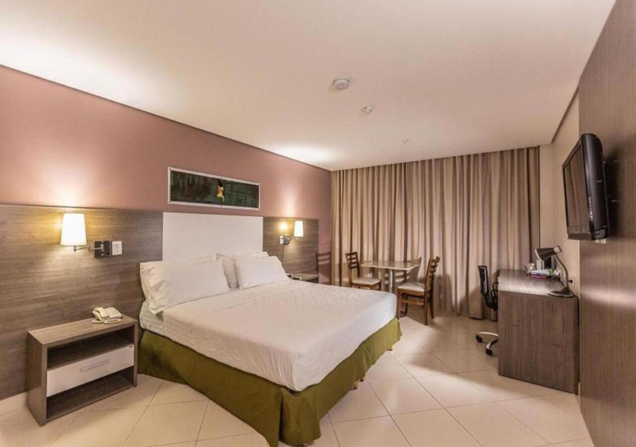 ฮอลิเดย์ อินน์ เอ็กซ์เพรส กูยาบา ภายนอก รูปภาพ Standard room